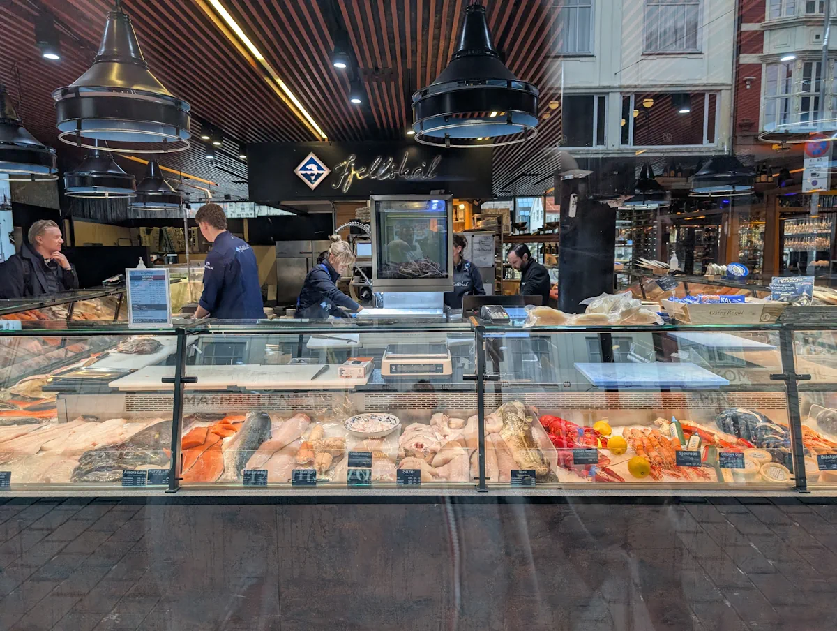 Marché aux poissons Bergen stands vente poissons Marché aux poissons Bergen stands vente poissons