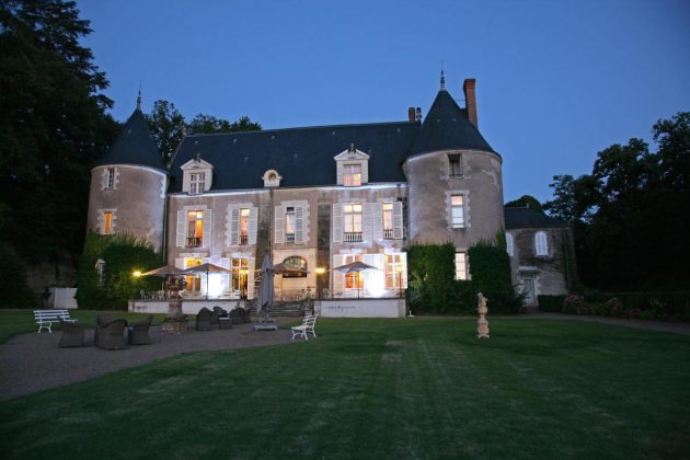 Château De Pray in Amboise, a former 4-star castle on the banks of the Loire with four-poster beds and an infinity pool