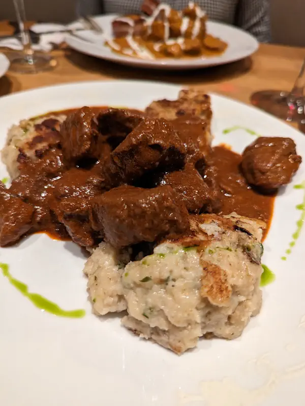 porkolt Ragout Boeuf plat hongrois porkolt Ragout Boeuf plat hongrois