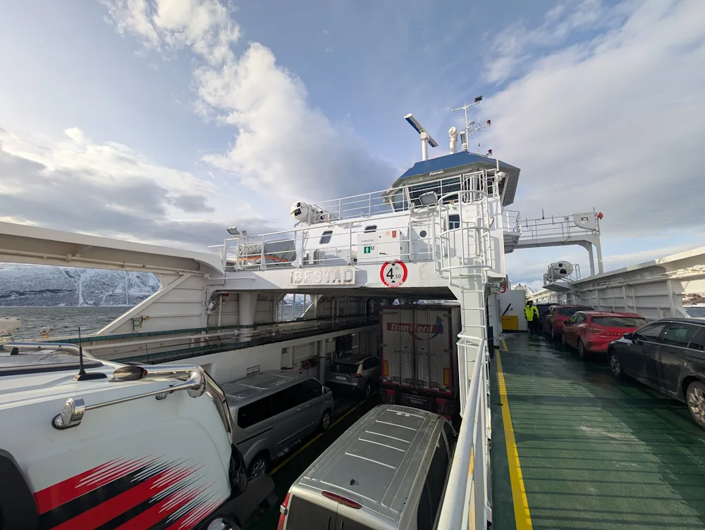 bac voitures Alpes Lyngen Olderdalen Lyngseidet