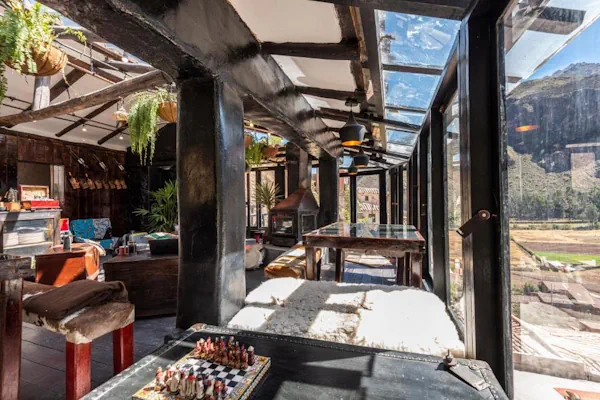 Wolf Totem Steam Punk Guesthouse Pisac