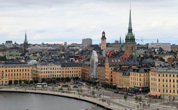 Comment aller de l’aéroport de Stockholm Arlanda au centre ville (bus, train, voiture) Visiter Stockholm que voir panorama centre ville