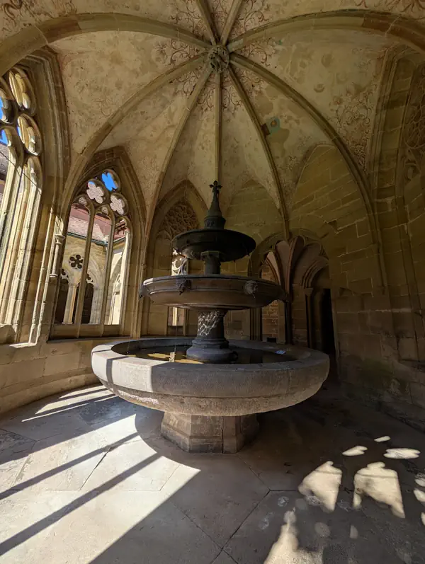 Fontaine Abbaye Maulbronn Allemagne Fontaine Abbaye Maulbronn Allemagne