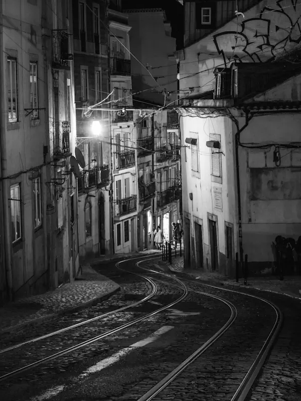 visiter alfama lisbonne de nuit
