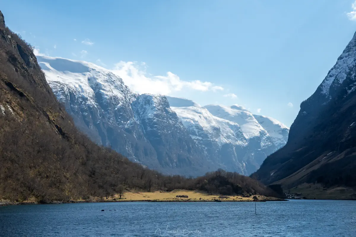 Croisière fjord Naeroyfjord Norvège Montagnes