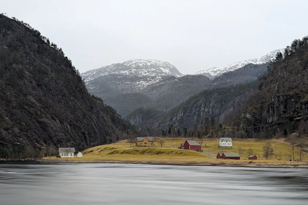 Faire croisière Osterfjord Mostraumen Bergen Faire croisière Osterfjord Mostraumen Bergen