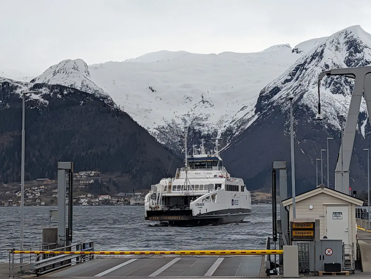 Ferry Hella Vangsnes Dragsvik Fjords Norvege Ferry Hella Vangsnes Dragsvik Fjords Norvege