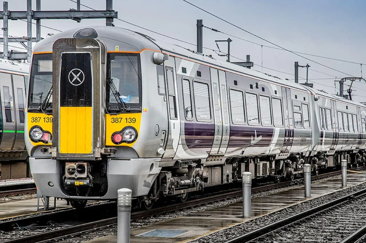 train rapide heathrow express rejoindre centre de londres rapidement train rapide heathrow express rejoindre centre de londres rapidement