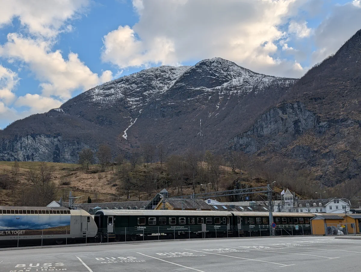 Parking Train Flam
