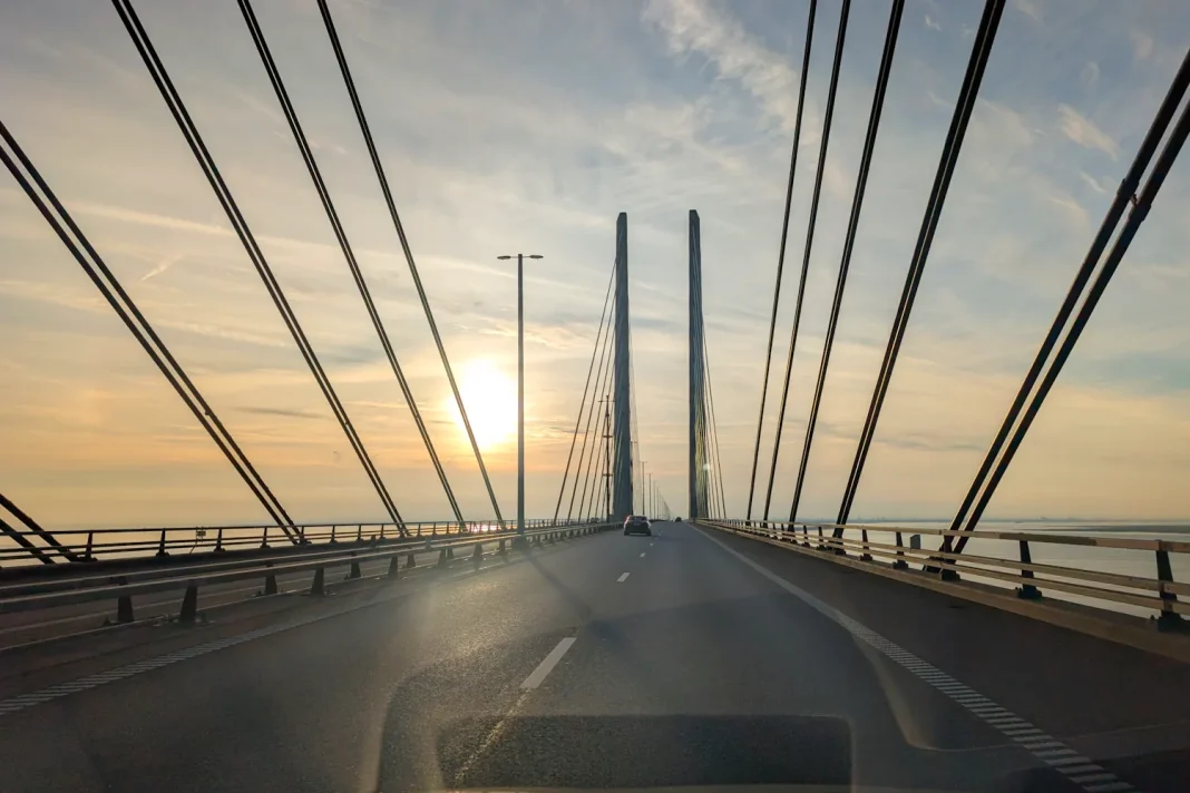 Cruzar puente Oresund Suecia Dinamarca