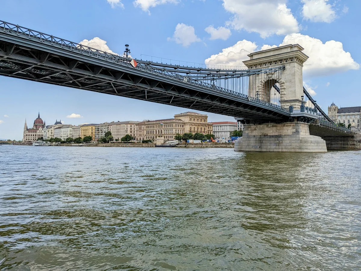 Budapest Pont aux Chaines croisière danube avril Budapest Pont aux Chaines croisière danube avril