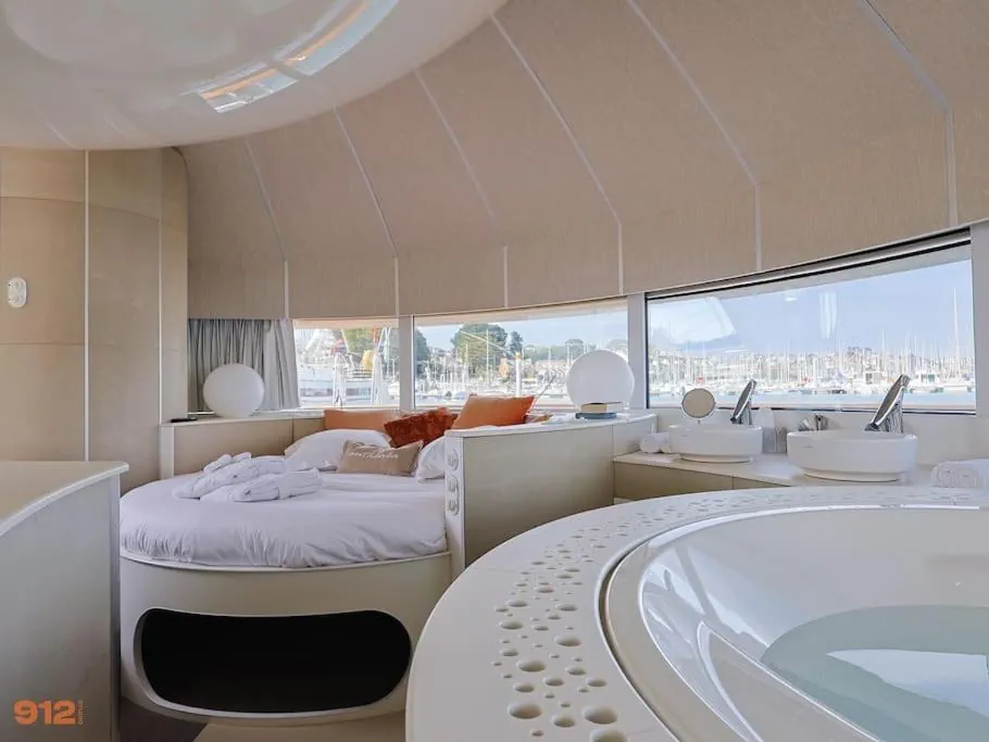 Chambre bateau luxe spa anthenea suite hoteliere bateau