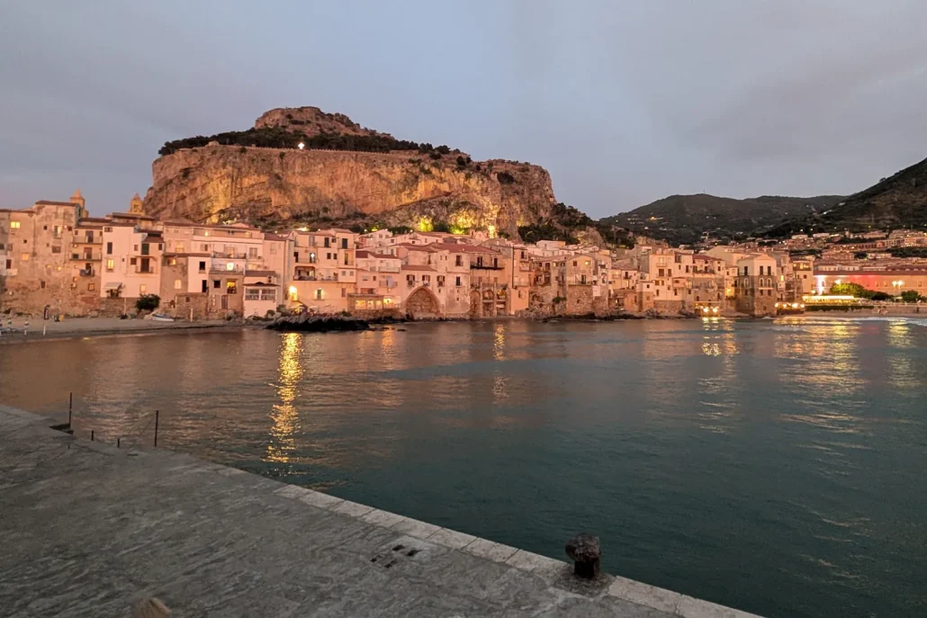 dormir à Cefalù vue vieille ville Sicile