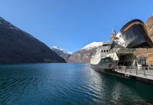 Prendre le ferry entre Geiranger et Hellesylt – horaires, prix et conseils prendre le ferry geiranger hellesylt fjord1 fjordtours