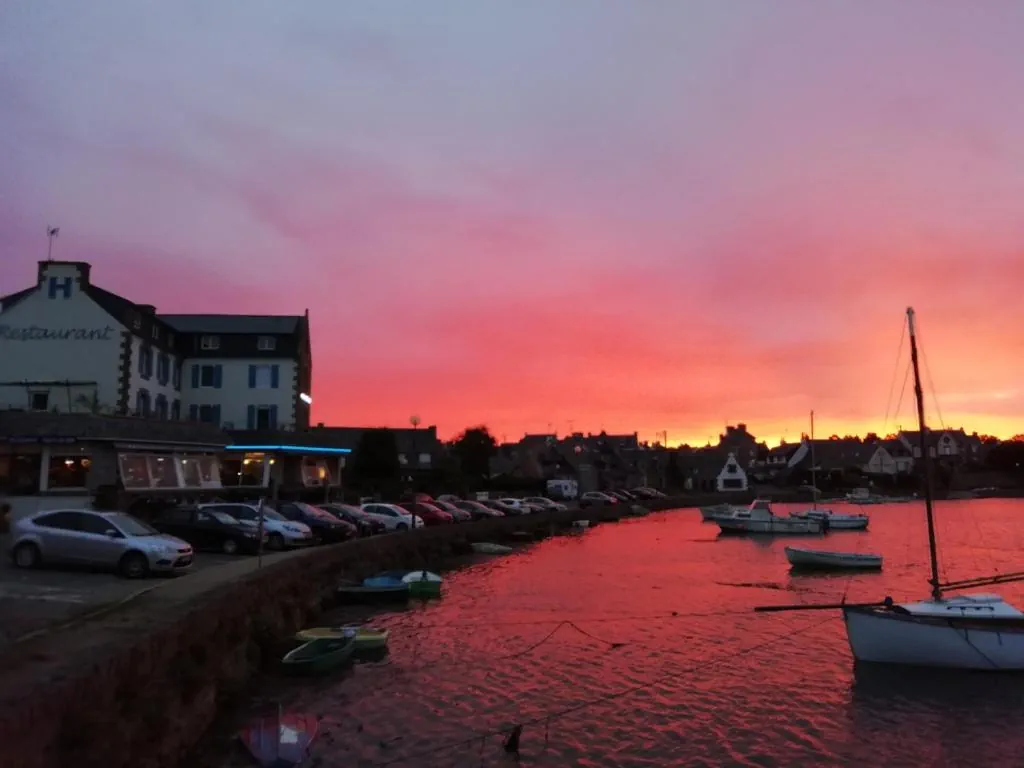 Hotel des rochers Ploumanach cote granit rose Bretagne