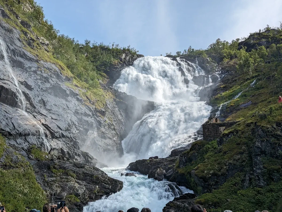 Cascade Kjosfossen Train Flam Norvège