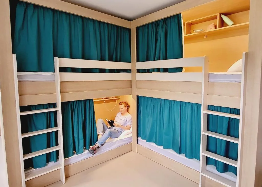 L'Étape du Mont Family Hostel