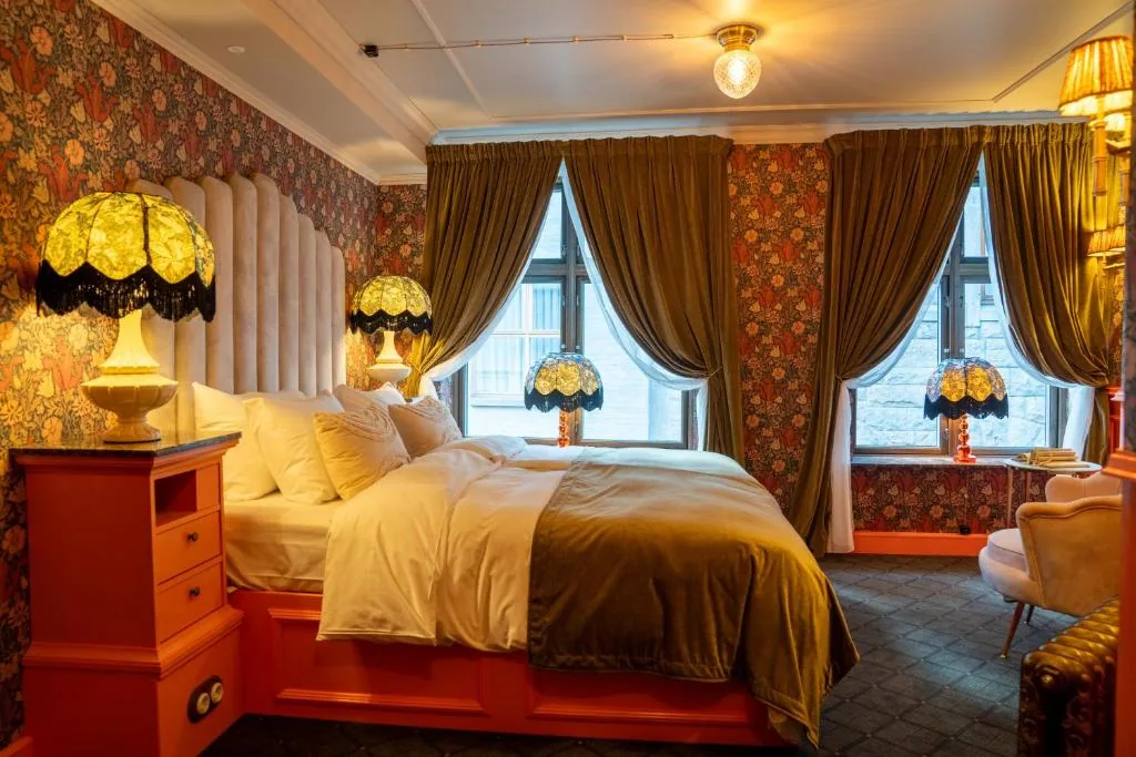 Charmante Skostredet Hôtel à Bergen, hôtel 5 étoiles dans une ruelle pavée