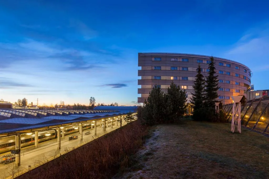 Radisson Blu Airport Hotel Oslo Gardermoen — passerelle directe vers le terminal