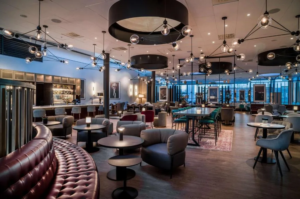 Radisson RED Oslo Airport — hôtel récent et moderne