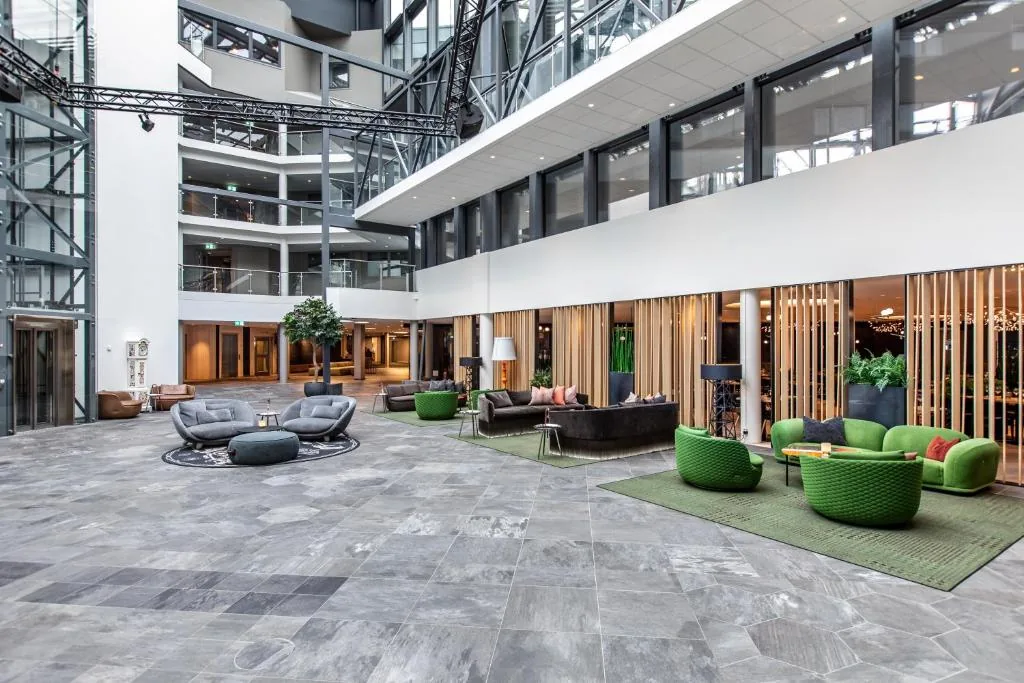 Quality Airport Hotel Gardermoen — restaurant et hall