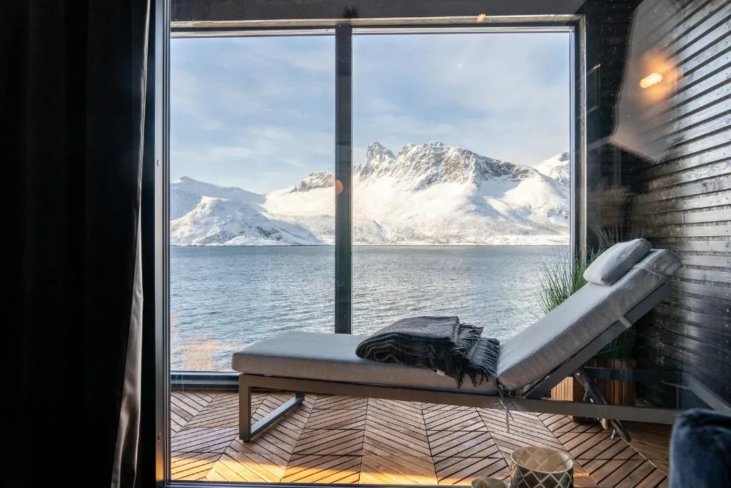 Skipperhuset 2 Kristian Isaksen — appartement design île Husøy Senja