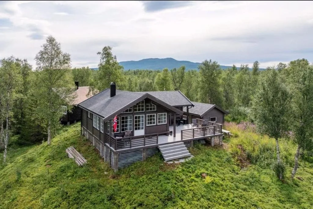 Wilderness Villa — chalet rondins face au lac Silsand