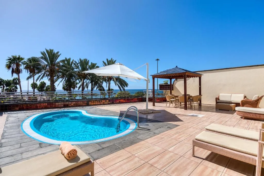 Holiday Club Playa Amadores — appartements avec jacuzzi face plage d'Amadores
