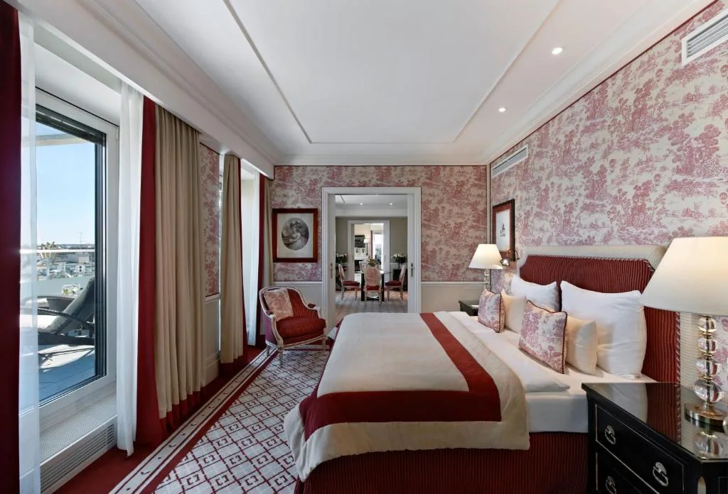 Hotel Sacher Wien, palace historique face à l'Opéra, Vienne