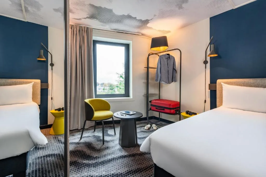 ibis Paris Coeur d'Orly Airport - chambre double moderne à côté de l'aéroport Chambre double moderne de l'ibis Paris Coeur d'Orly Airport, hôtel pratique pour vols matinaux