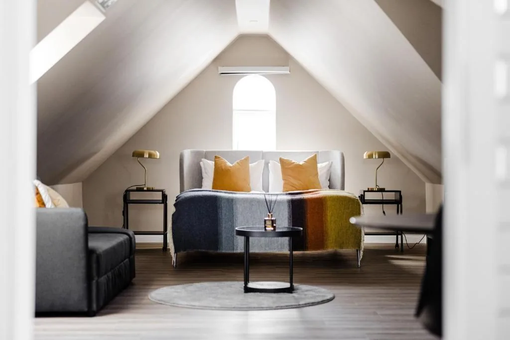 ODDSSON Downtown Hotel Reykjavik — design studio with private kitchenette and free parking, 10 min from the centre