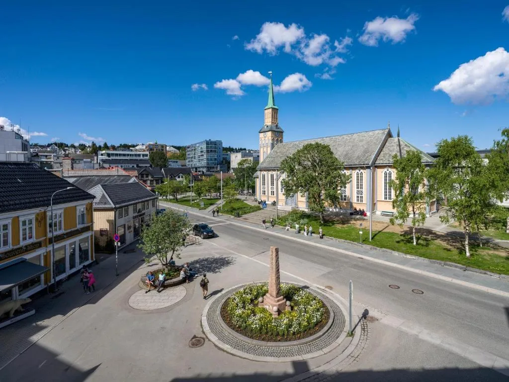 Quality Hotel Saga Tromsø — hôtel historique sur la place centrale