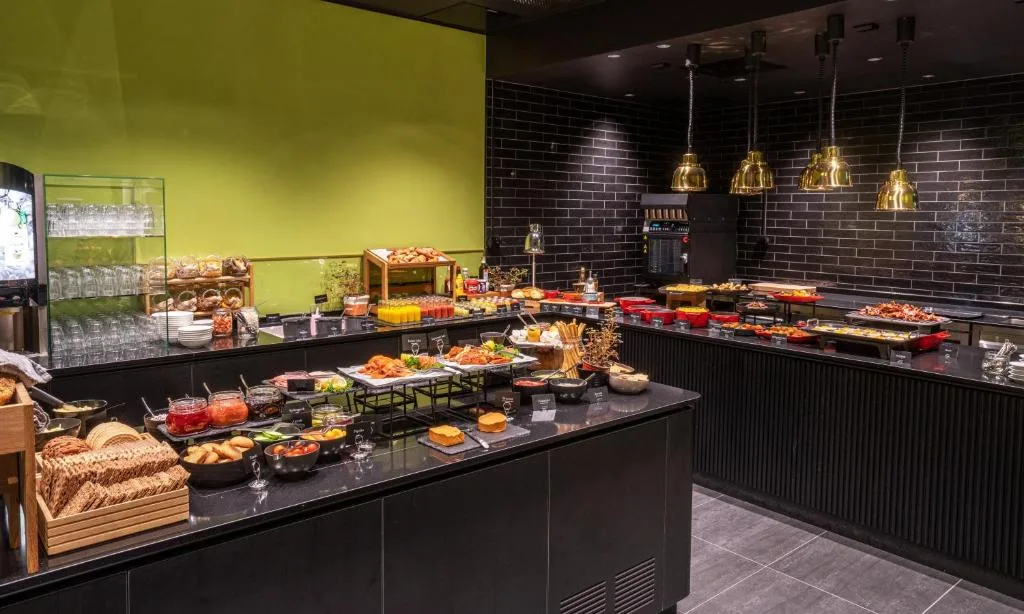 Thon Hotel Tromsø — buffet petit-déjeuner exceptionnel au cœur de Storgata