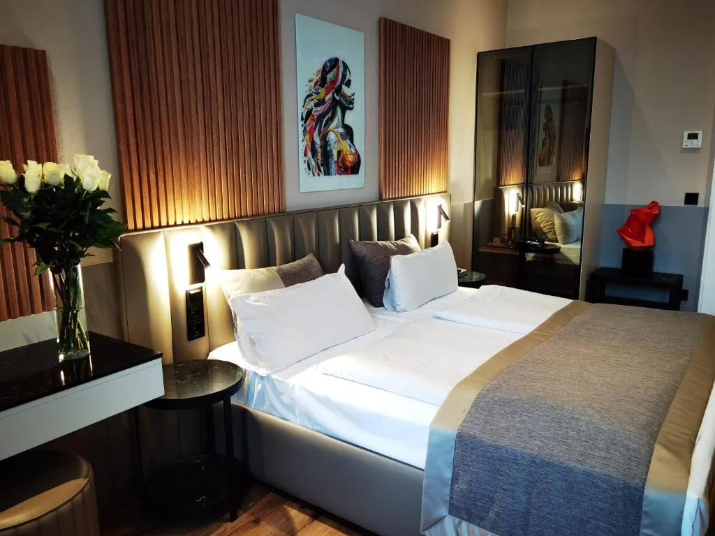 Arthotel Munich — hotel de 3 estrellas superior a 5 min a pie de la estación central y del Oktoberfest con decoración pop art