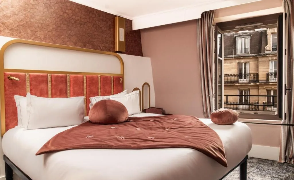 Hôtel BOHEM Sacré-Cœur — hôtel design à Montmartre à deux pas du Sacré-Cœur avec chambres cosy et petit-déjeuner très bon