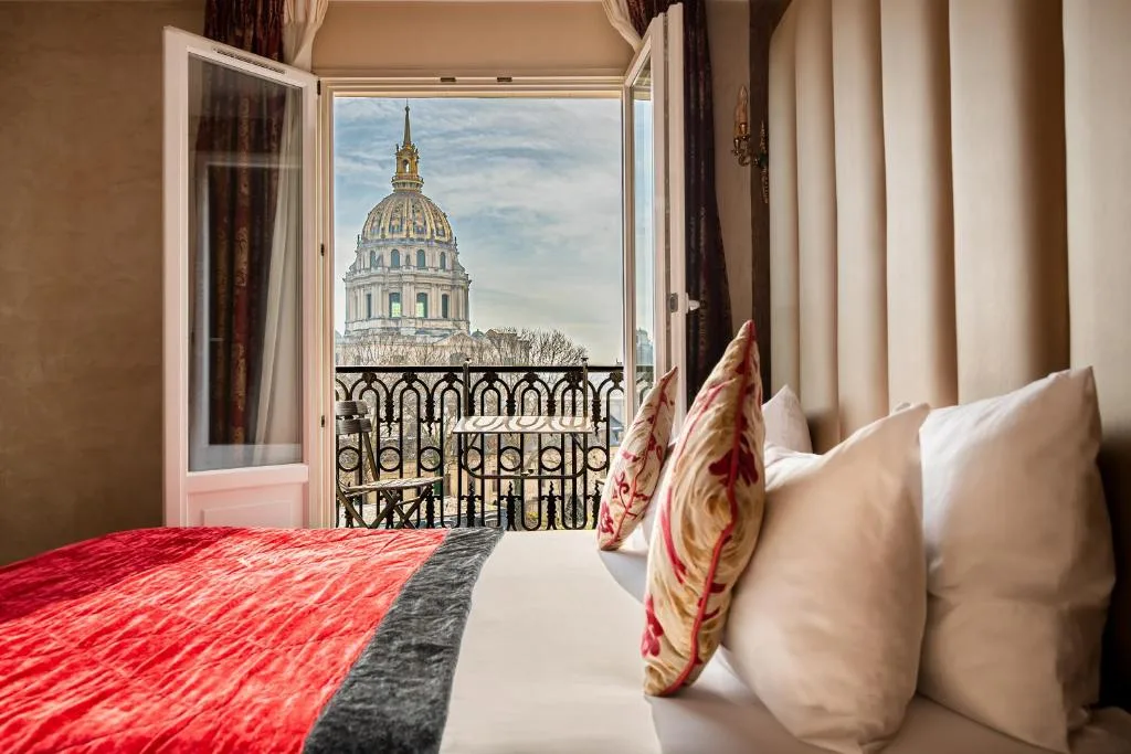 Hotel de L'Empereur by Malone — hôtel dans le 7e arrondissement avec vue sur le dôme des Invalides à deux pas de la Tour Eiffel