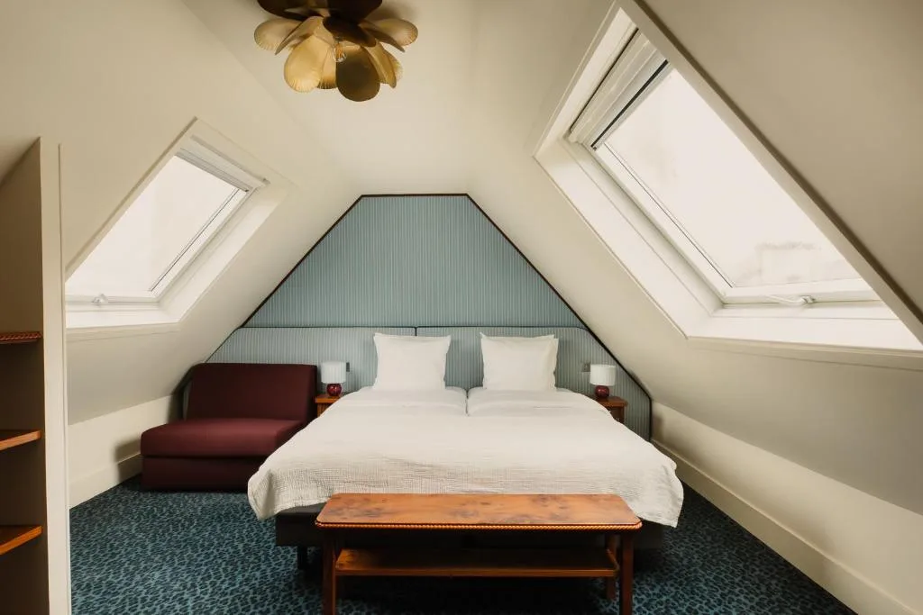 Hôtel Folie Orso Hotels — brand-new modern hotel in Paris 11th arrondissement on rue Léon Frot, with private parking, pets welcome free of charge and Rue des Boulets metro 150 m away