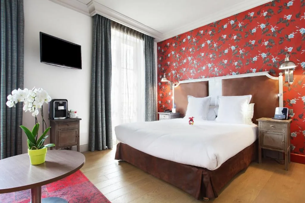 Le Robinet d'Or — charming hotel in Paris 10th arrondissement in a former 1930s tap factory 50 m from the Canal Saint-Martin with a restaurant and private parking