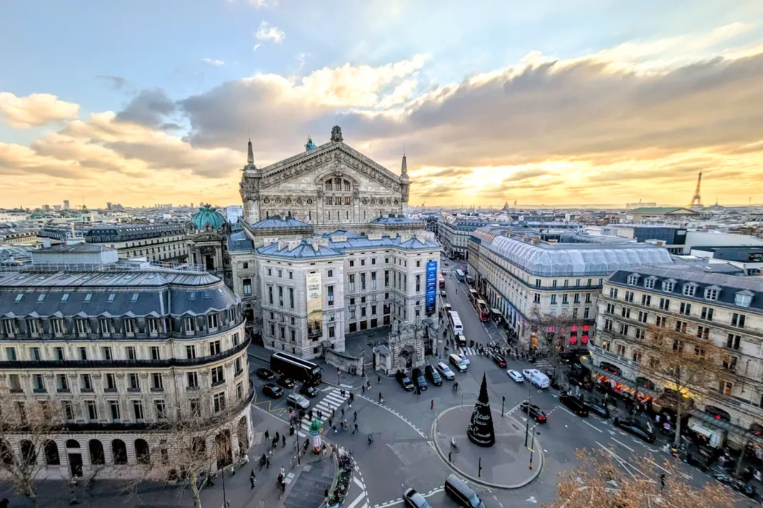 Terrace of the Galeries Lafayette near the Paris Opéra Terrace of the Galeries Lafayette near the Paris Opéra.