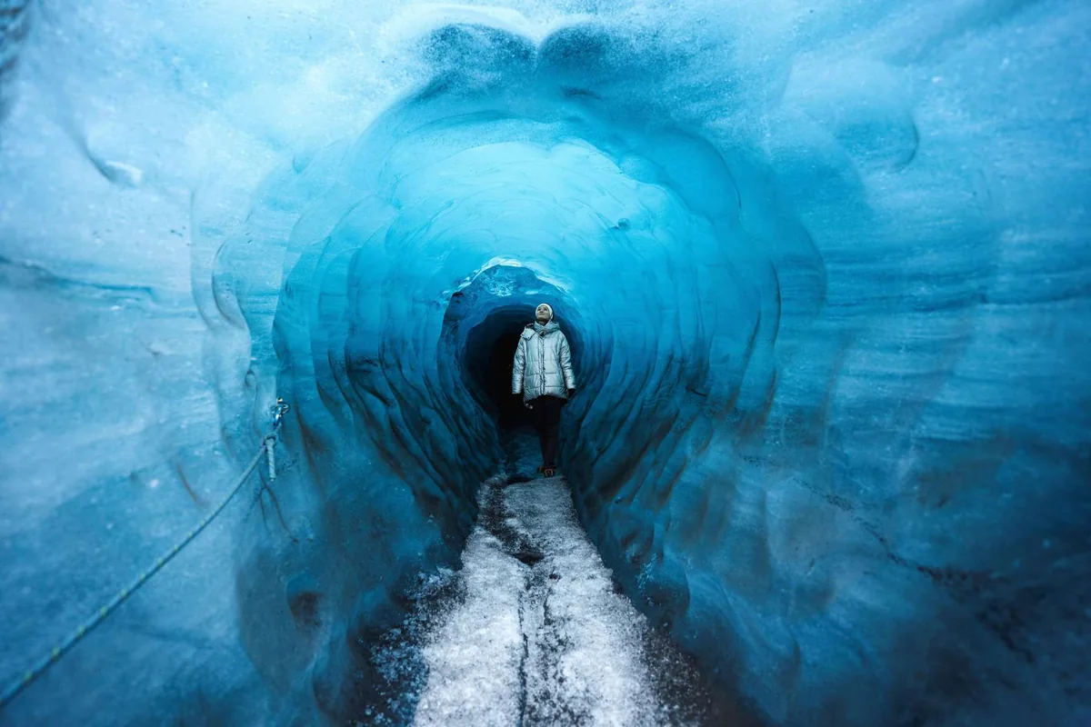 Excursión cueva de hielo de Katla en Super Jeep desde Vik con Arctic Adventures