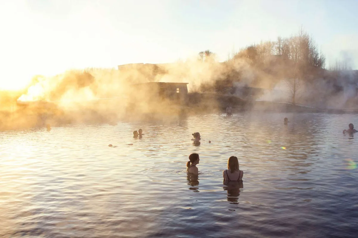 Secret Lagoon Gamla Laugin Fludir Islandia piscina geotérmica más antigua