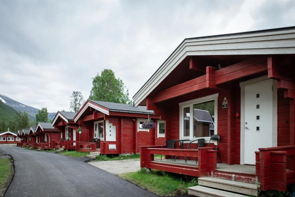 Tromsø Lodge & Camping en Noruega, cabañas y lodges nórdicos a orillas del río Tromsdalselva a 5 min del centro de Tromsø y 15 min del aeropuerto de Langnes