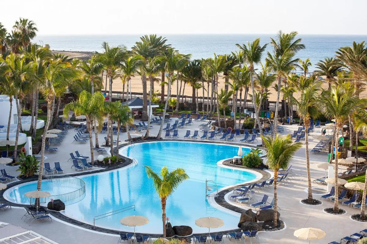 Hipotels La Geria Puerto del Carmen Lanzarote hotel cerca de la playa y las tiendas