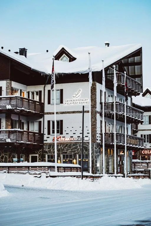 Levin Alppitalot Alpine Chalets Deluxe Levi Holzchalet direkt an den Pisten