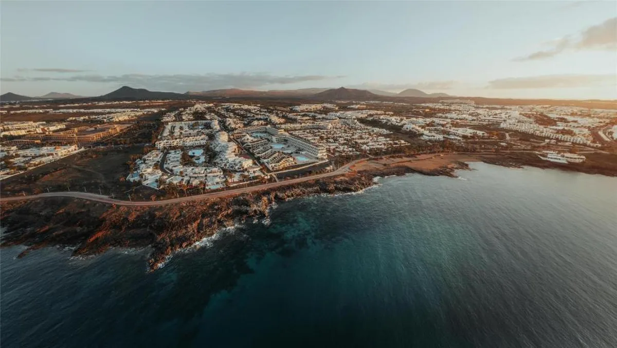 Radisson Blu Resort Adults Only Costa Teguise Lanzarote resort con cuatro piscinas