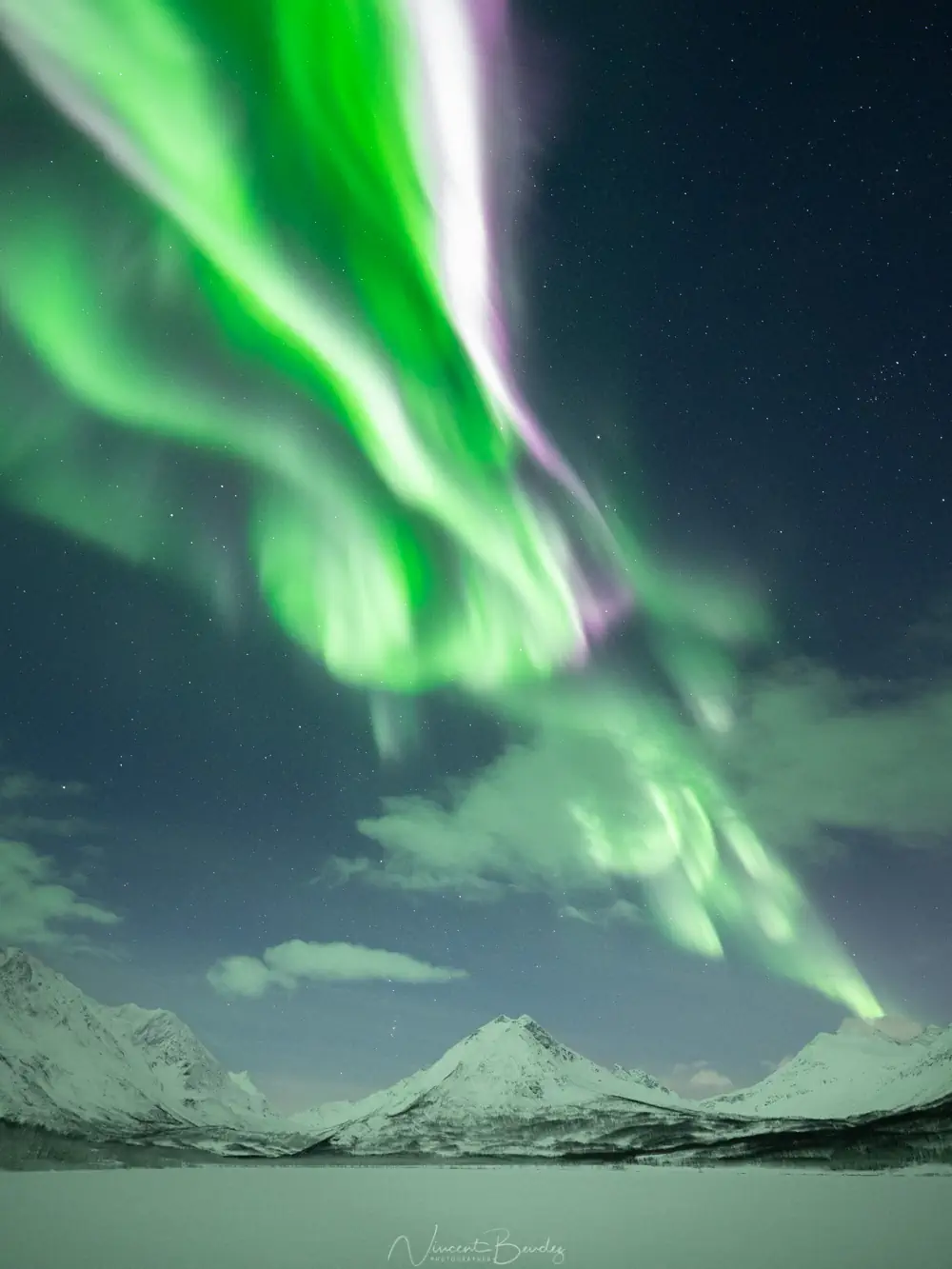 Aurores boréales lac Nakkevatnet tromso norvège Aurores boréales lac Nakkevatnet tromso norvège