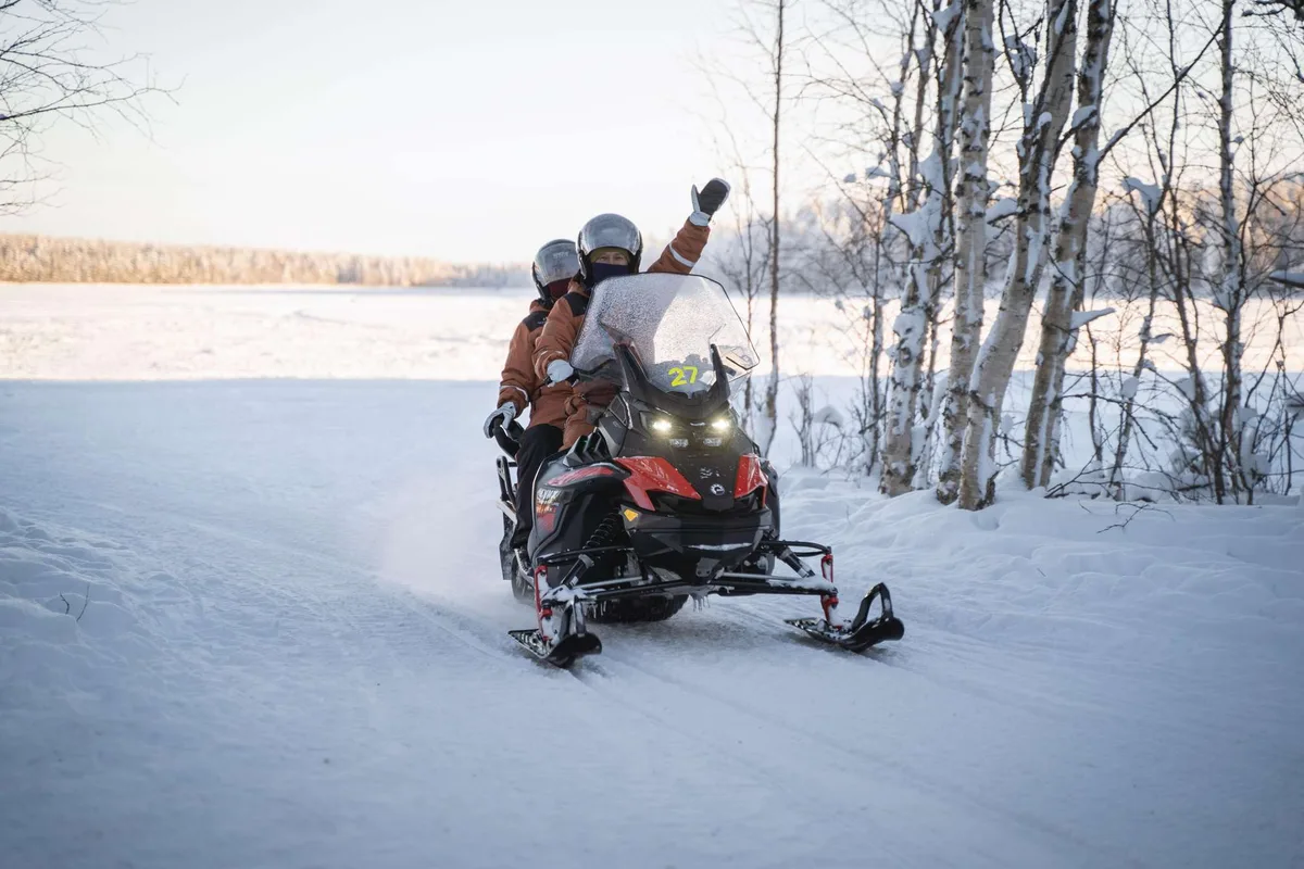 Snowmobile and husky sledding combo at Kuoksa near Rovaniemi: 1 hr snowmobile safari then 5 km sled ride and salmon soup