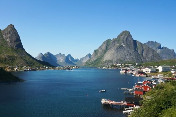 Reine iles Lofoten Norvege Montagnes | Blog Vincent Voyage Reine iles Lofoten Norvege Montagnes | Blog Vincent Voyage